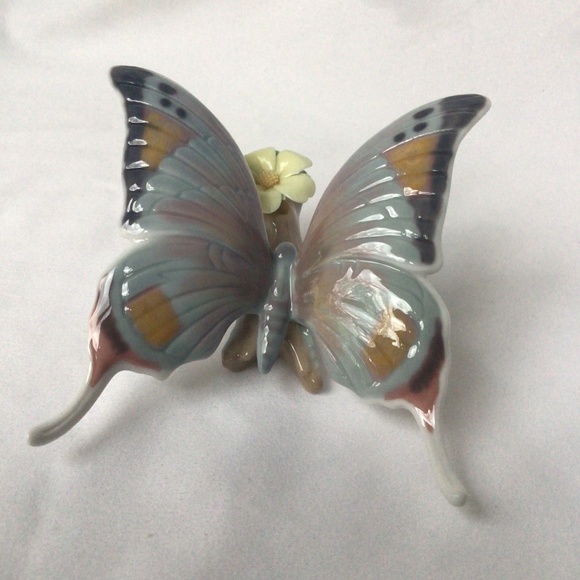 Lladro figurine 6703 - From Nature’s Palette